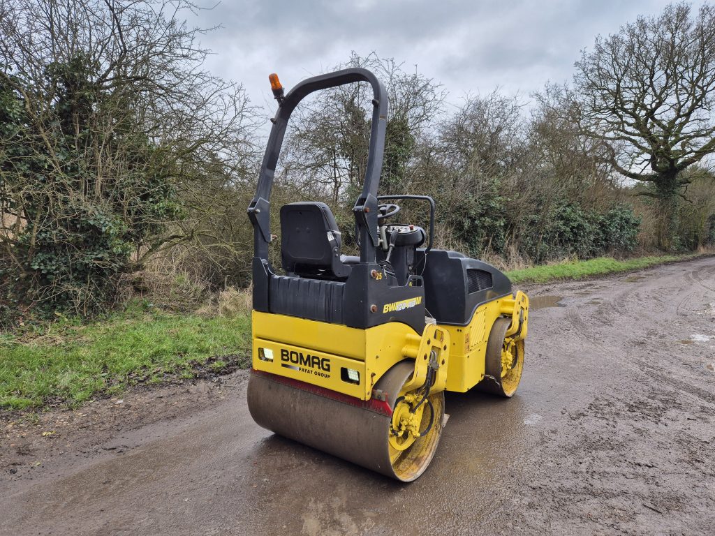 Bomag BW120AD-4 Roller