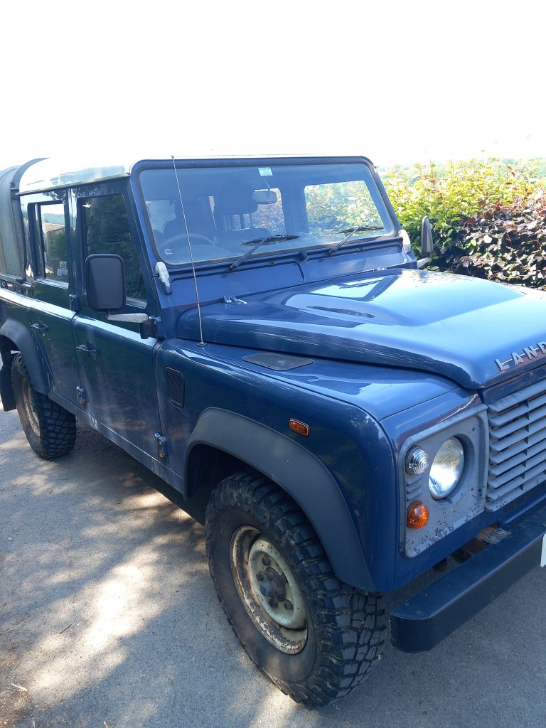 Land Rover Defender 110