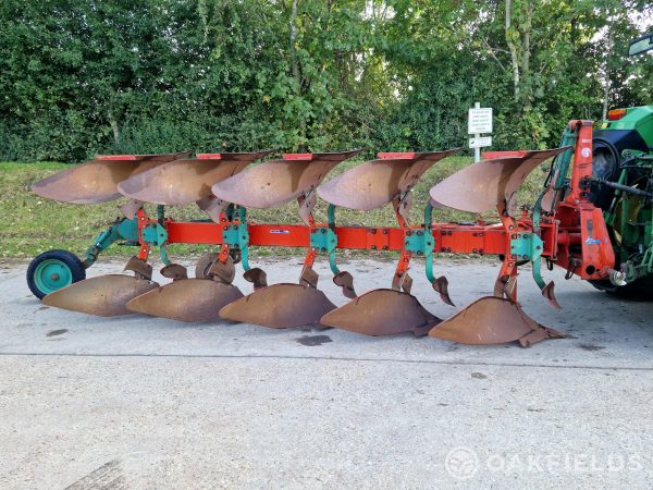 Kverneland LB85-240 5 furrow plough