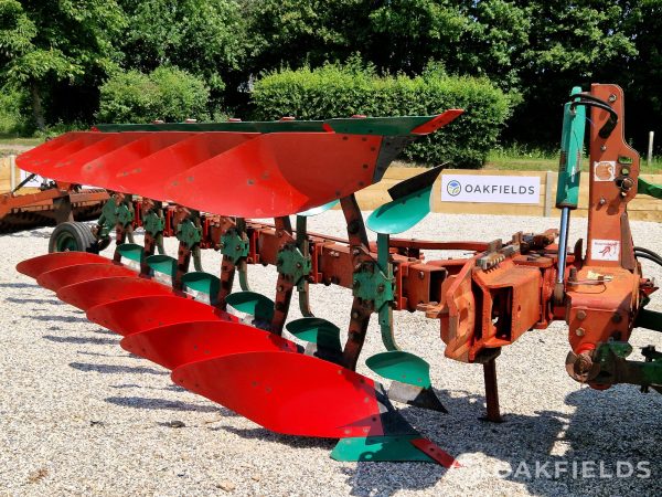 Kverneland LD85-300 6 furrow plough