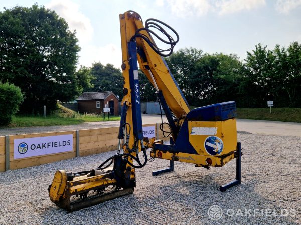 Bomford Buzzard 6.5m Bracket Mounted Hedge Cutter