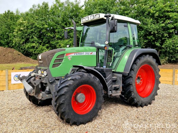 2015 Fendt 312 Vario Tractor
