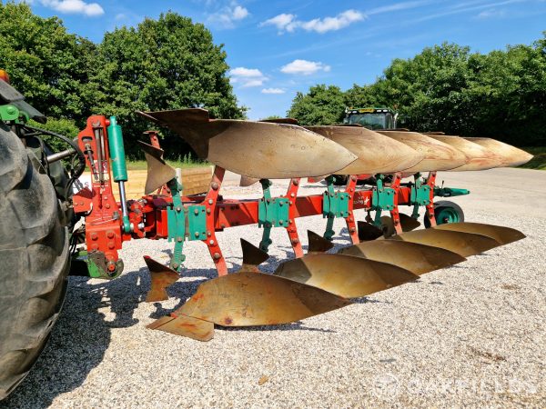 2009 Kverneland LD85-200 5 furrow plough