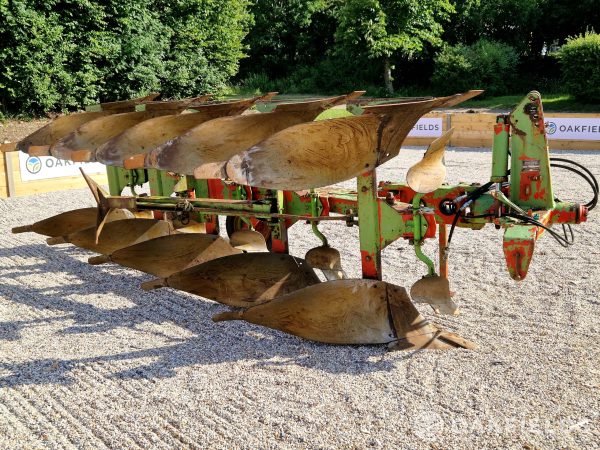 1997 Dowdeswell DP100S 5 furrow plough