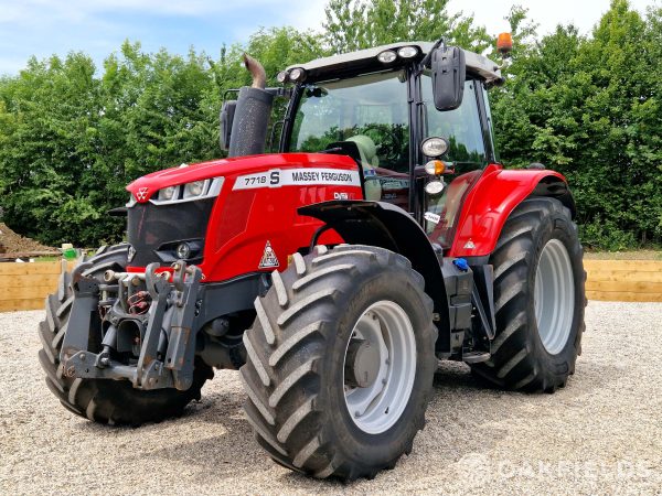 2018 Massey Ferguson 7718S Dyna VT Tractor