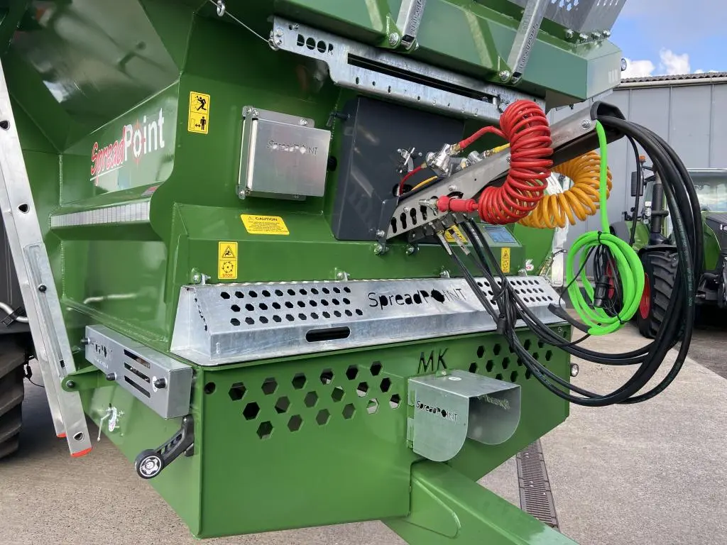SpreadPoint MK-900 rear discharged manure spreader, NEW