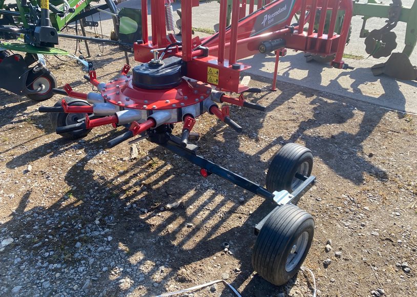 Kverneland 9546 Hay Rake