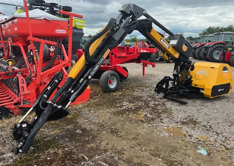 Mc Connell PA7285T Hedgecutter