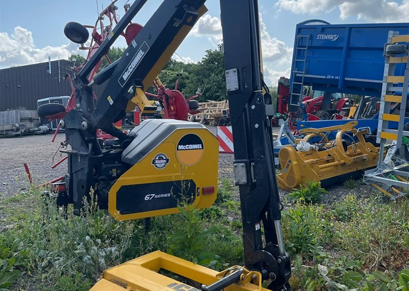 Mc Connell PA6567T Hedgecutter