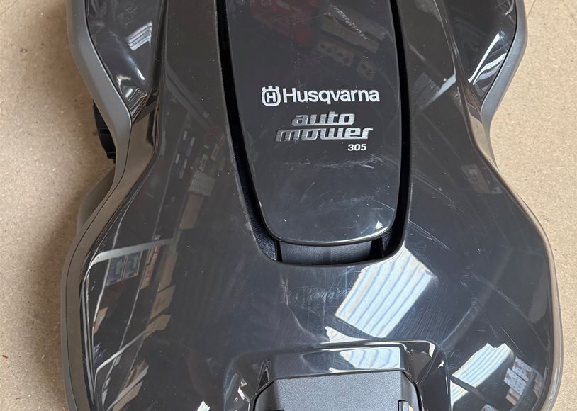 Husqvarna 305 Robotic Mower
