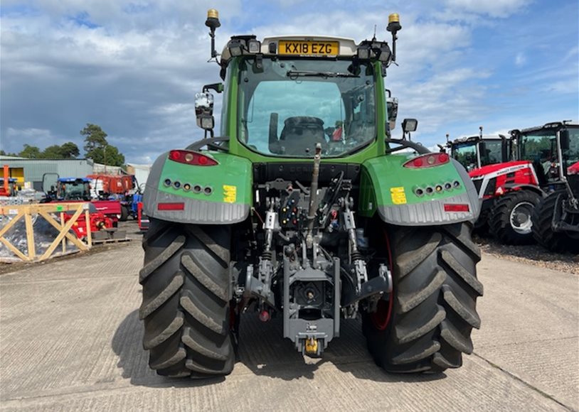 Fendt 718 Tractor