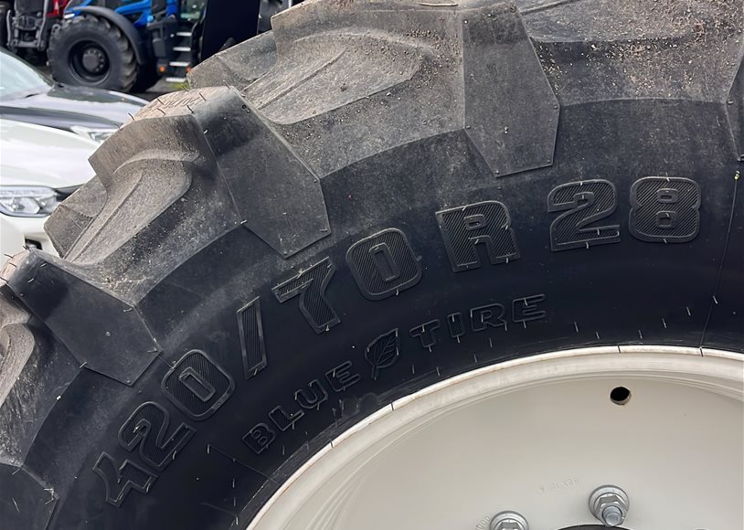 Valtra G135A Tractor
