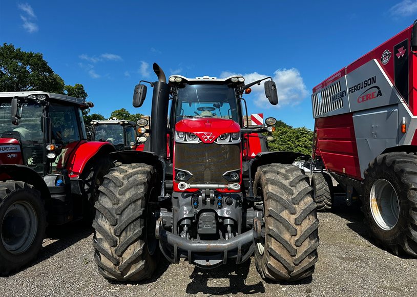 Massey Ferguson 8740MREXDV Tractor