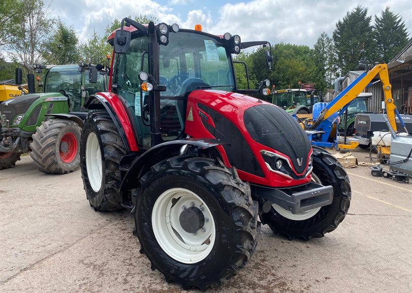 Valtra A115MH4 Tractor