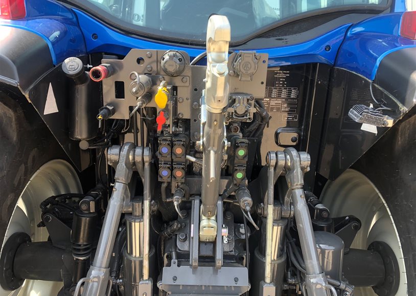 Valtra G125EA Tractor