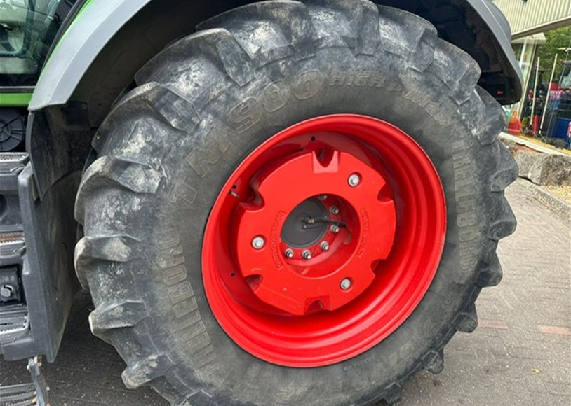 Fendt 828 Tractor