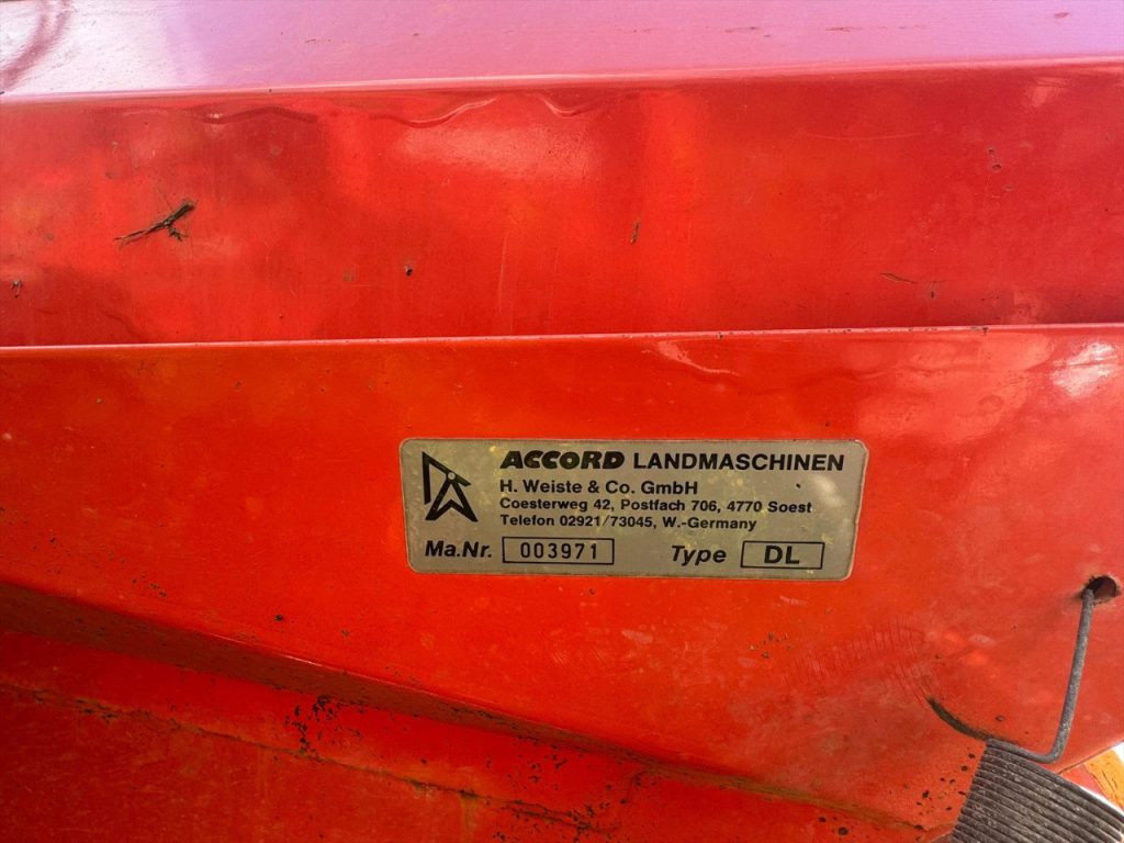 Kverneland ACCORD DL 4M