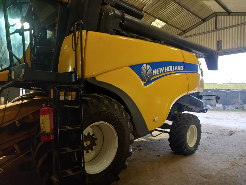 New Holland CX6.80