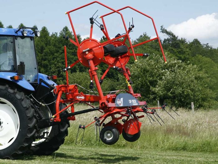 KUHN FARM MACHINERY GF502 TEDDER