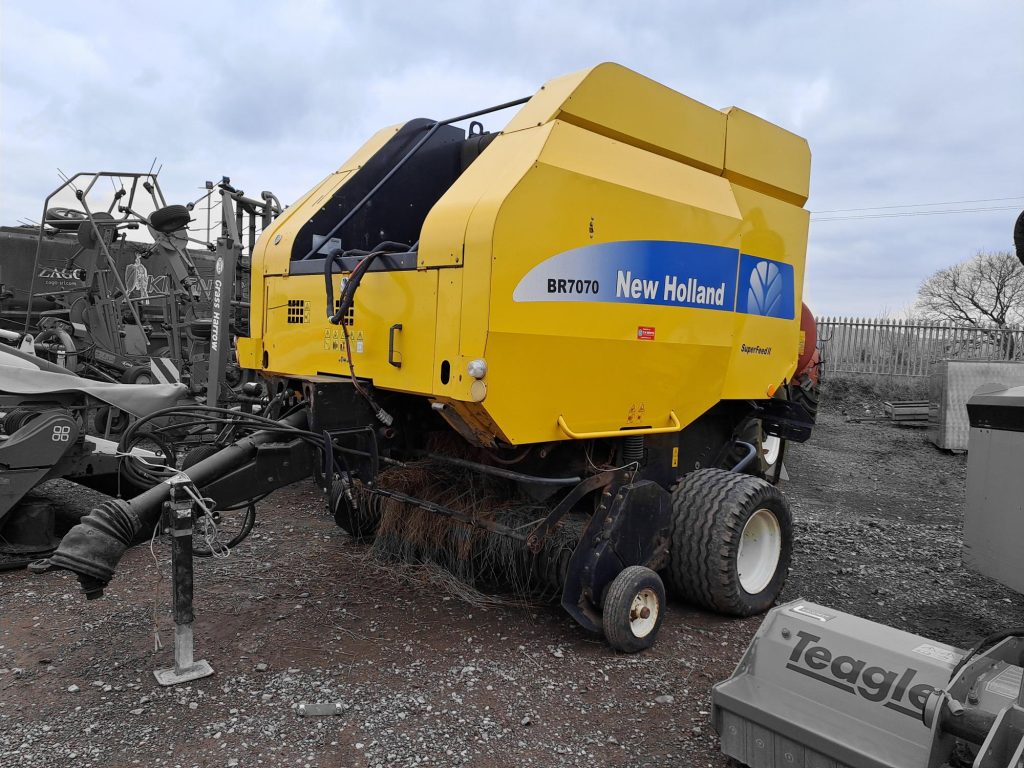 NEW HOLLAND BR7070 PS