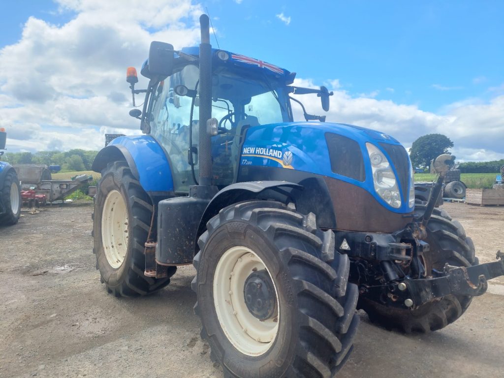 NEW HOLLAND T7.200 PC