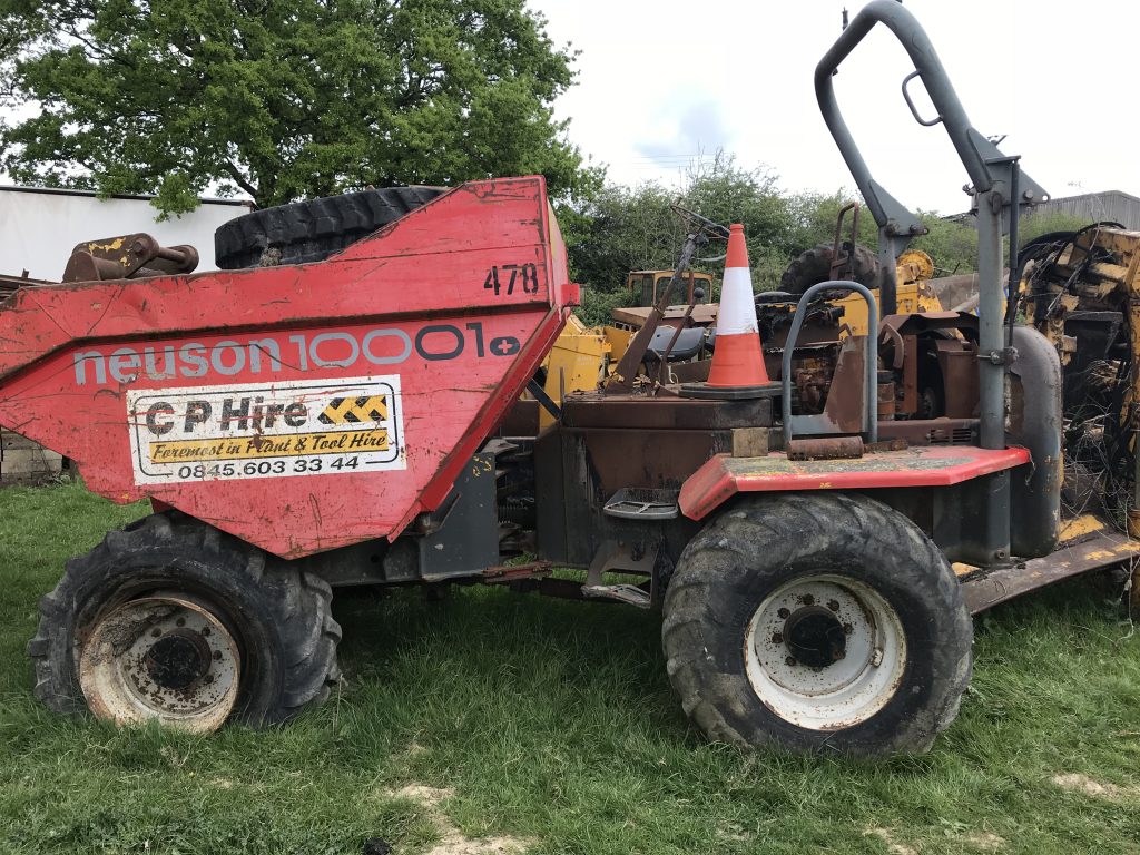 Neuson 10 Ton Dumper Breaking