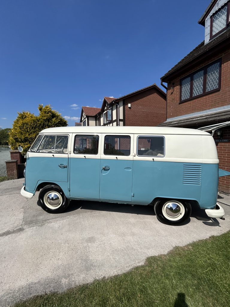 Rare VW 1964 T2 Split Screen with barn doors on both sides