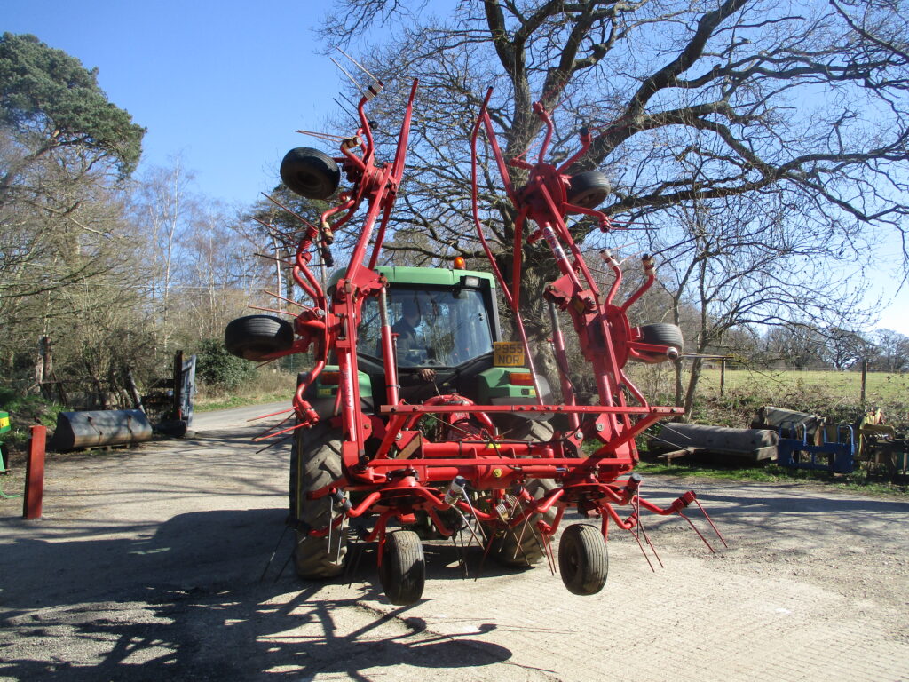 6 ROTOR TEDDER