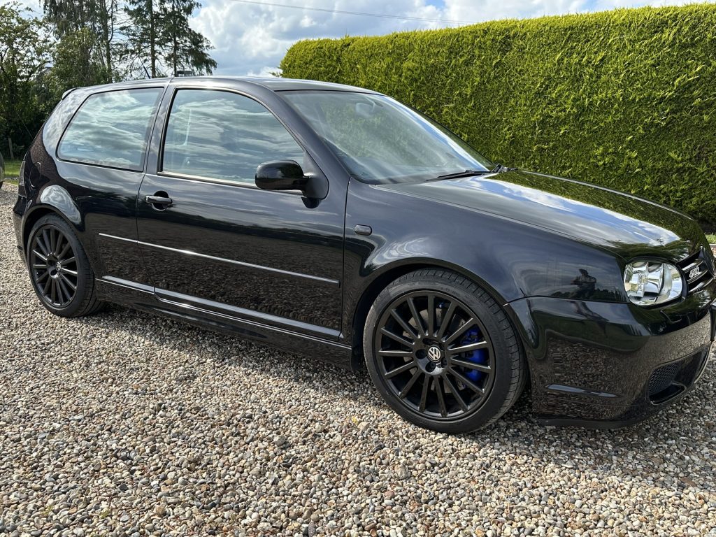 2003 VOLKSWAGEN GOLF 3.2 V6 R32 4MOTION 3dr Manual. 1 Owner