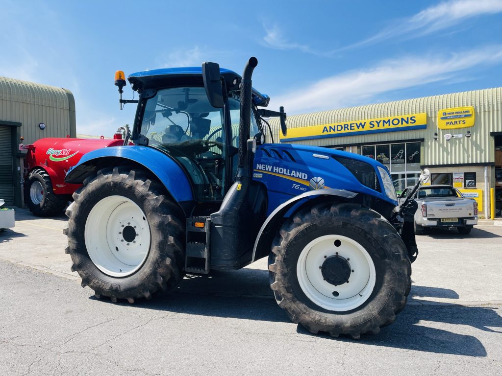 New Holland T6.180 Dynamic Command Tractor