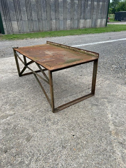 Workshop bench
