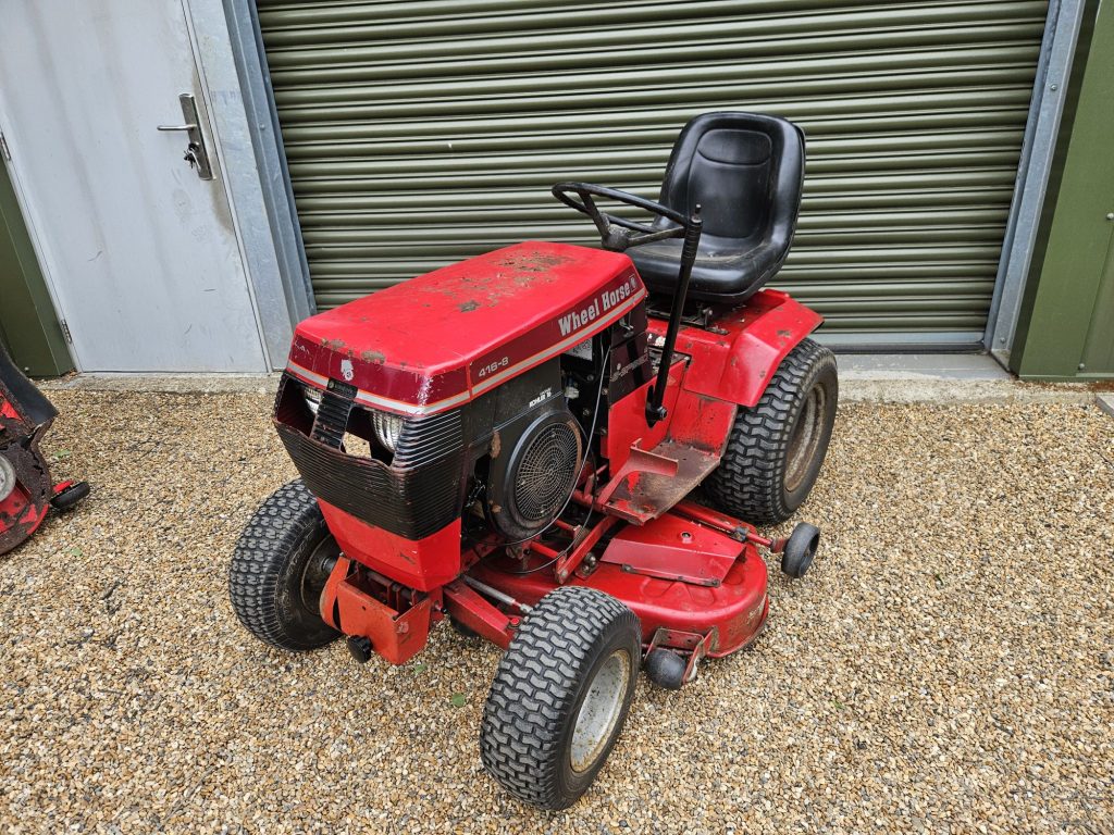 Wheel Horse 416-8 petrol ride on mower
