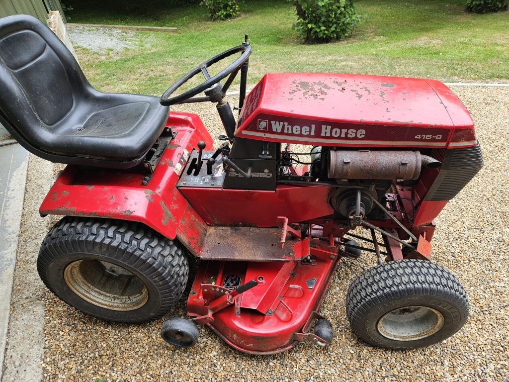 Wheel Horse 416-8 petrol ride on mower