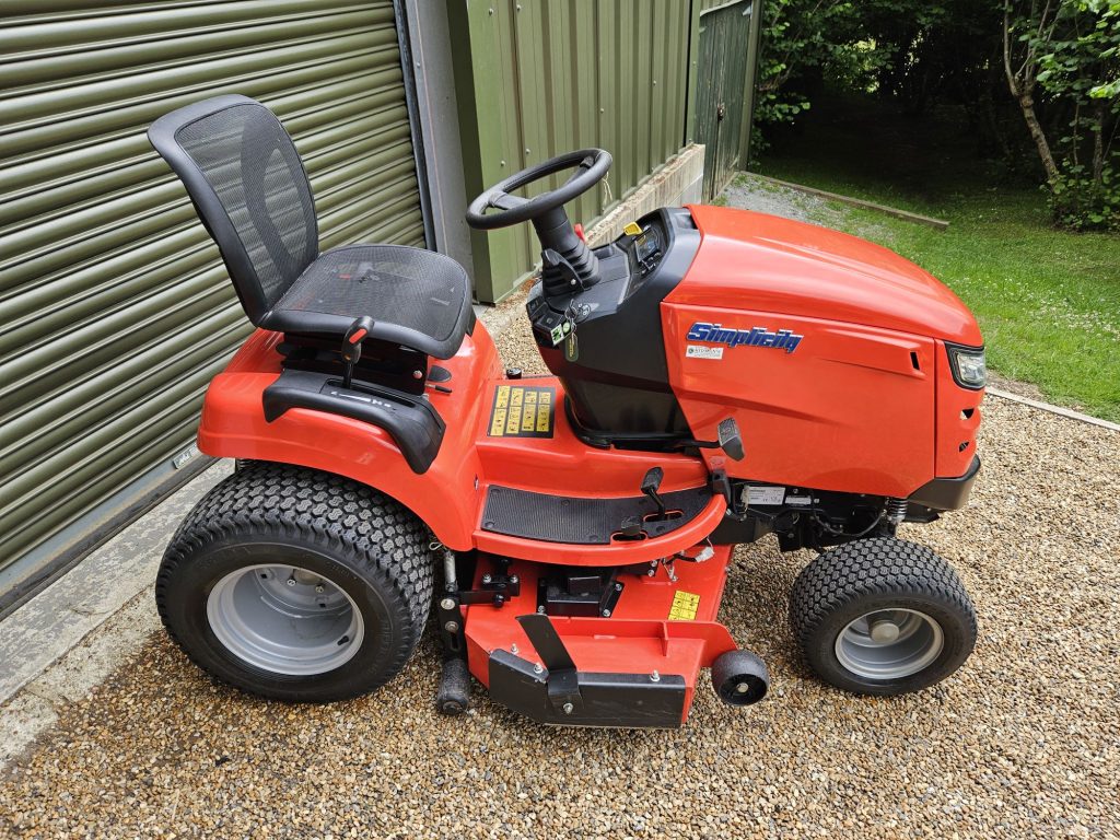 Simplicity Conquest petrol ride on mower
