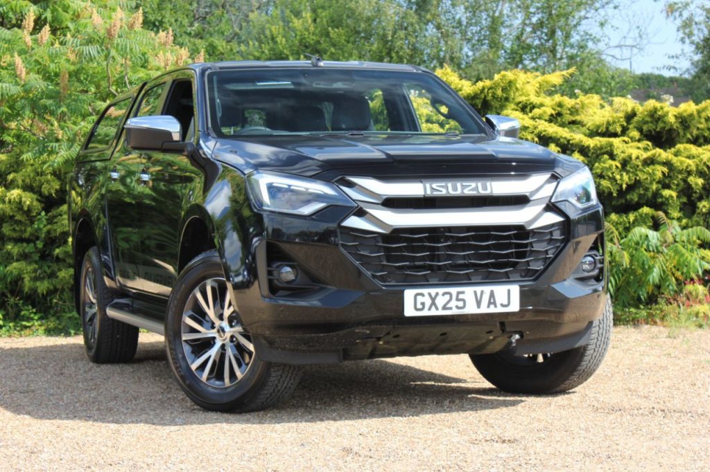 ISUZU D-MAX 2025 (25)
