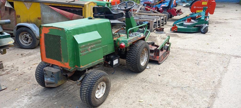 Kubota F2400