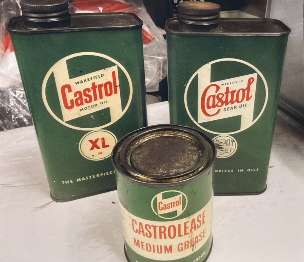 3 vintage Castrol items