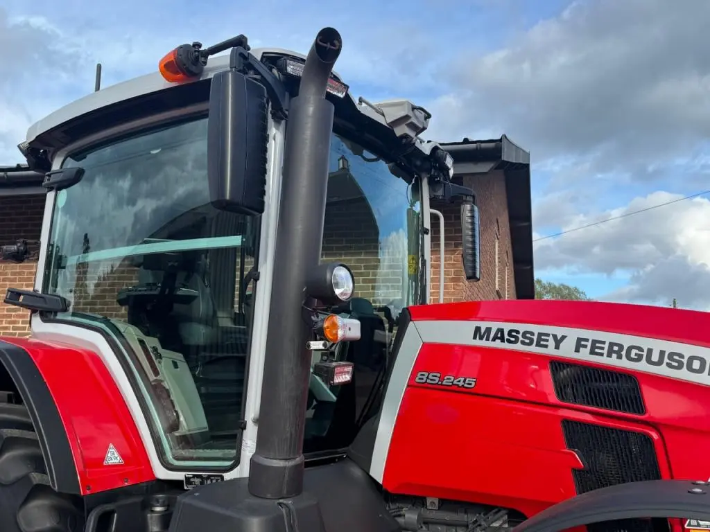 Massey Ferguson 8S.245 Exclusive, 04/2024, 1,240 hours