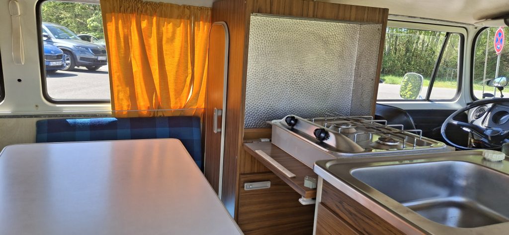 Volkswagen Bus Camper T21973 Westfalia 1973