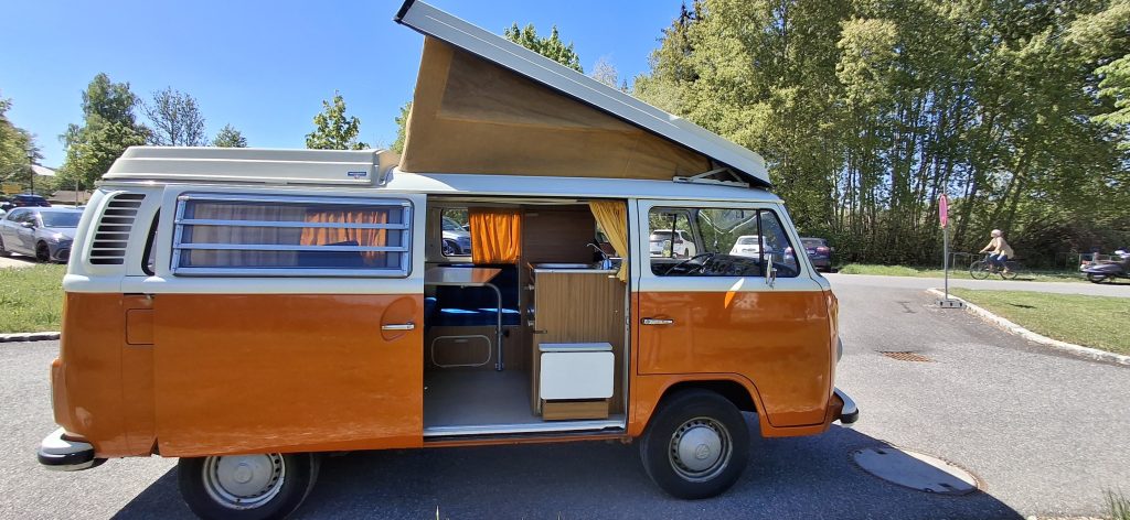 Volkswagen Bus Camper T21973 Westfalia 1973
