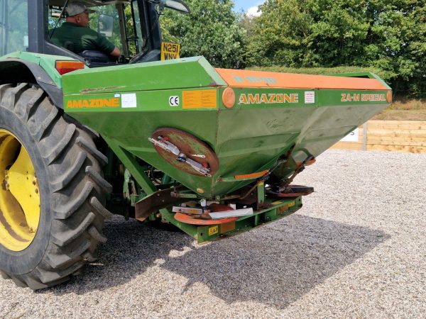 Amazone ZA-M Special 1000 fertilizer spreader