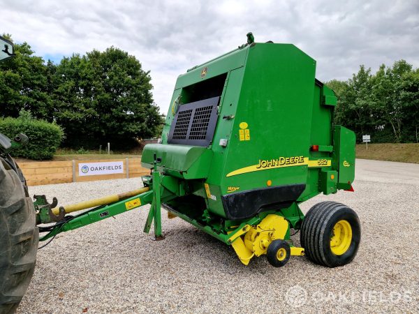 2003 John Deere 582 round baler