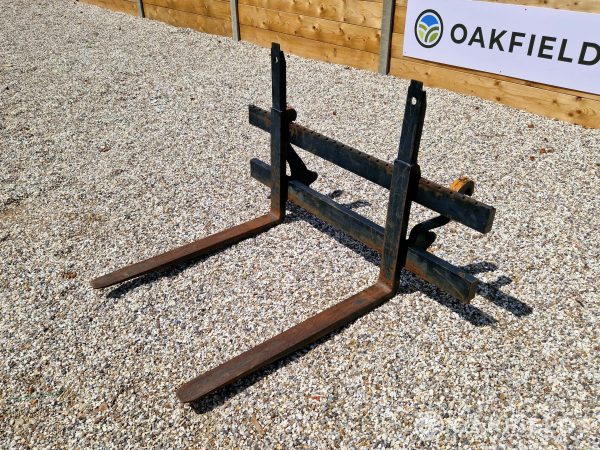 Quicke Alo Pallet Forks and Carriage