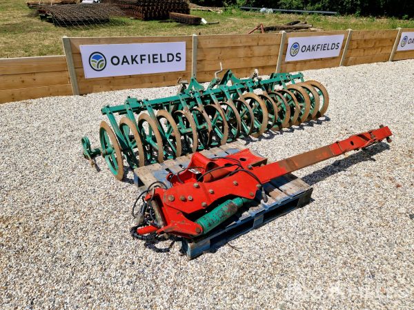 Kverneland packomat press and packomat arm