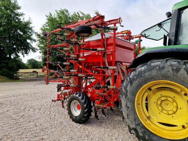 2014 Kverneland TS Evo 6m tine seeder drill