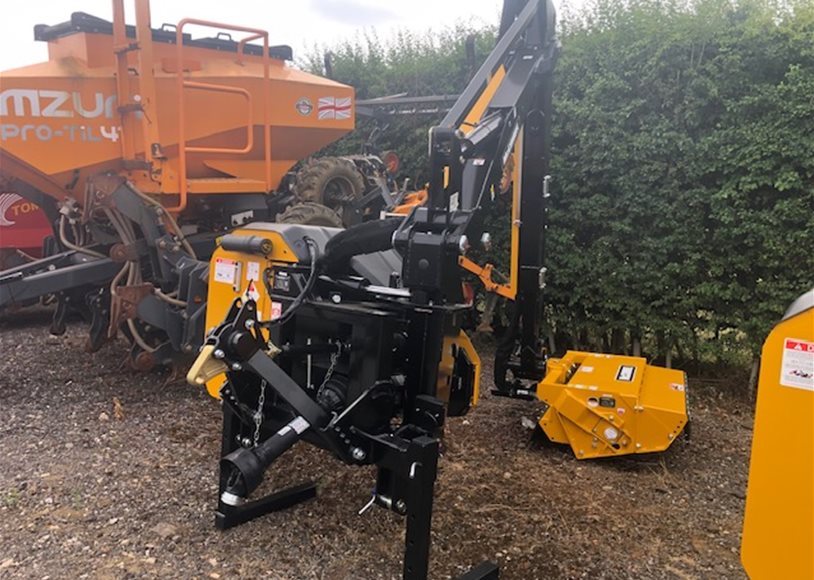 Mc Connell PA6567T Hedgecutter