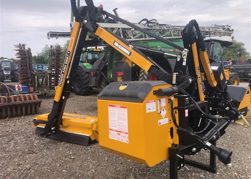 Mc Connell PA6567T Hedgecutter