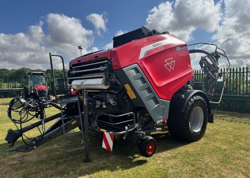 Massey Ferguson RB4160V Baler (Round)