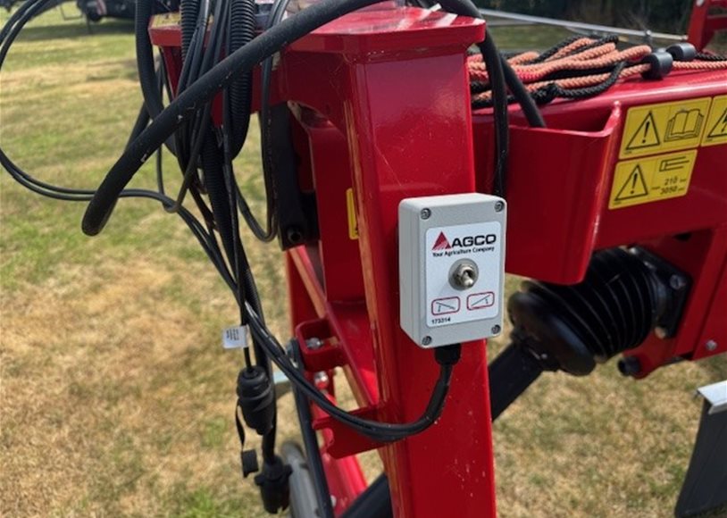Massey Ferguson RK802 Rake