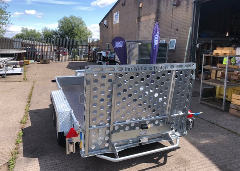 Ifor Williams GH1054BT Trailer